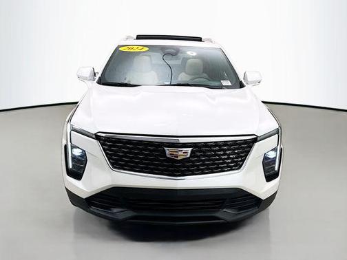 2024 Cadillac XT4 Luxury