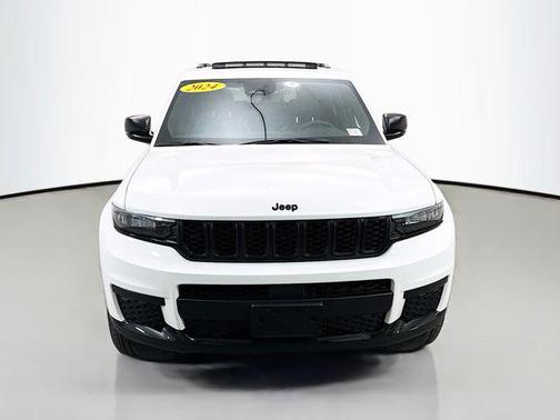 Bright White Clearcoat 2024 Jeep Grand Cherokee L Altitude
