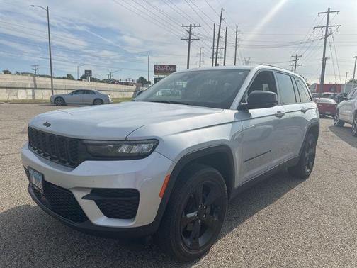 2023 Jeep Grand Cherokee Altitude