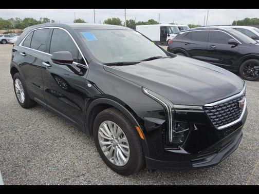 Stellar Black Metallic 2024 Cadillac XT4 Luxury