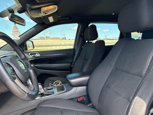 2018 Jeep Grand Cherokee Laredo E