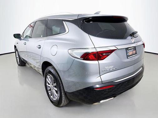 2023 Buick Enclave Essence FWD