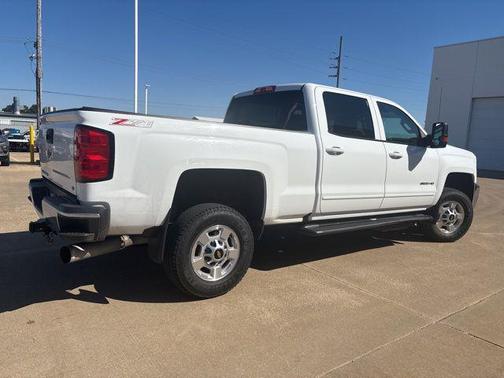 Summit White 2017 Chevrolet Silverado 2500 LT