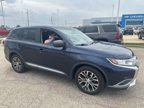 2016 Mitsubishi Outlander ES