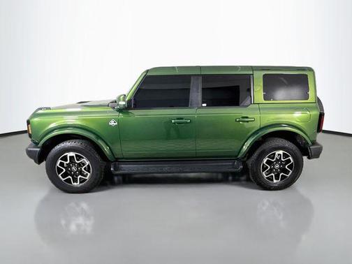 Eruption Green Metallic 2025 Ford Bronco Outer Banks