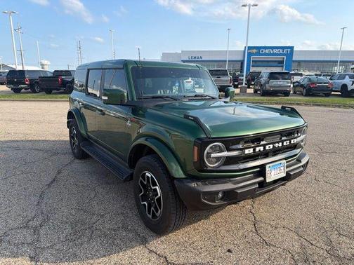 Eruption Green Metallic 2025 Ford Bronco Outer Banks