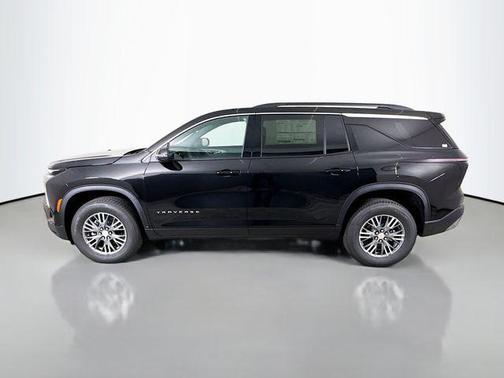 Mosaic Black Metallic 2026 Chevrolet Traverse LT