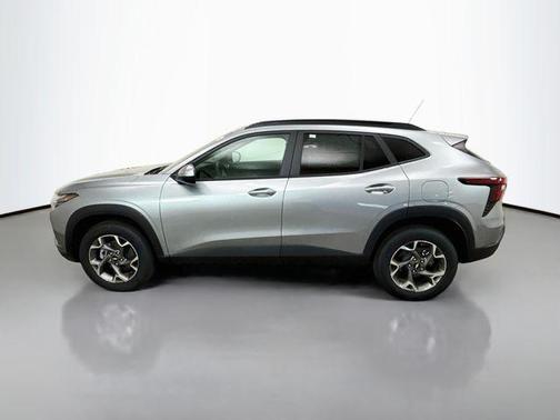 Sterling Gray Metallic 2026 Chevrolet Trax LT