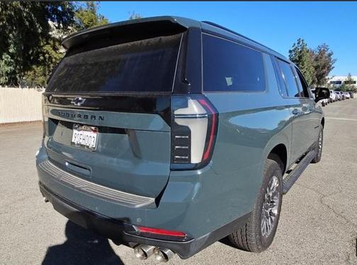 2025 Chevrolet Suburban 4WD Z71