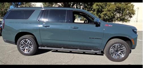 2025 Chevrolet Suburban 4WD Z71