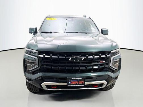 2025 Chevrolet Suburban 4WD Z71