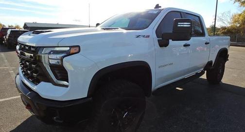 2024 Chevrolet Silverado 2500 4WD Crew Cab Standard Bed ZR2