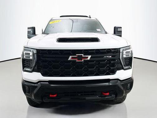 2024 Chevrolet Silverado 2500 4WD Crew Cab Standard Bed ZR2