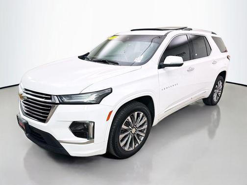 Summit White 2023 Chevrolet Traverse Premier
