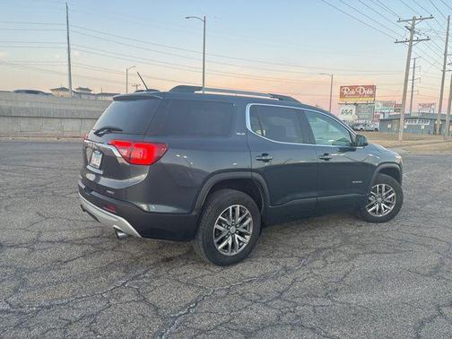2019 GMC Acadia SLE-2