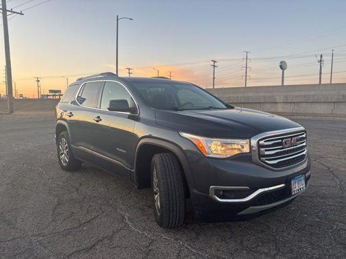 2019 GMC Acadia SLE-2