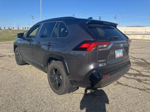 2020 Toyota RAV4 Hybrid SE