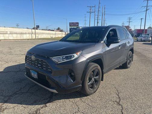 2020 Toyota RAV4 Hybrid SE