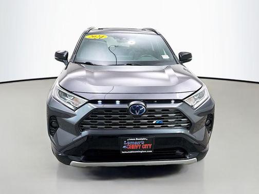 2020 Toyota RAV4 Hybrid SE