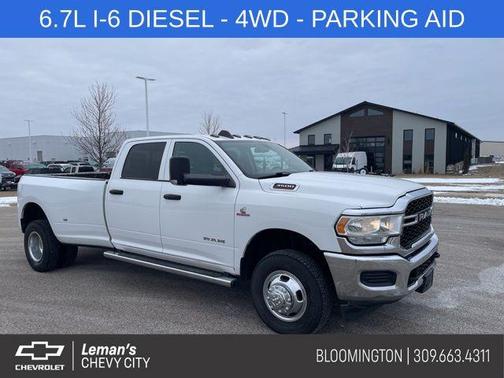 Bright White Clearcoat 2019 RAM 3500 Tradesman Crew Cab 4x4 8' Box