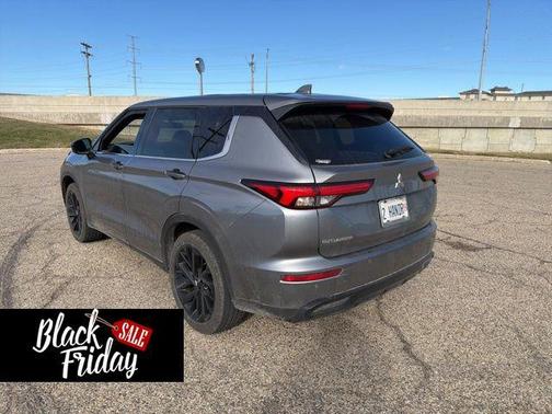 2022 Mitsubishi Outlander SE