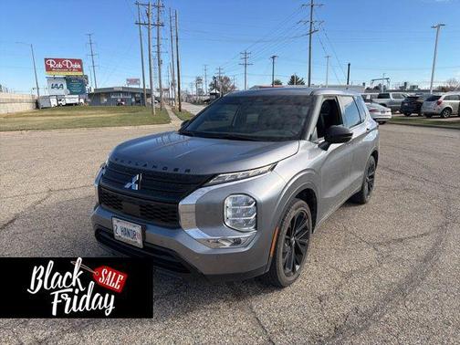 2022 Mitsubishi Outlander SE