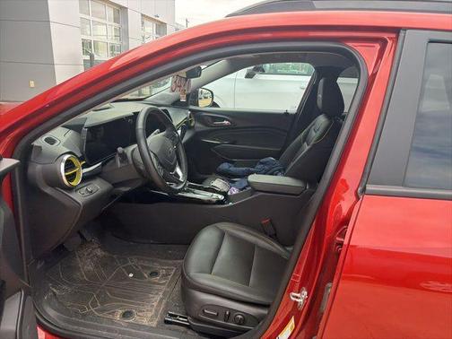 Cayenne Orange Metallic 2024 Chevrolet Trax FWD ACTIV