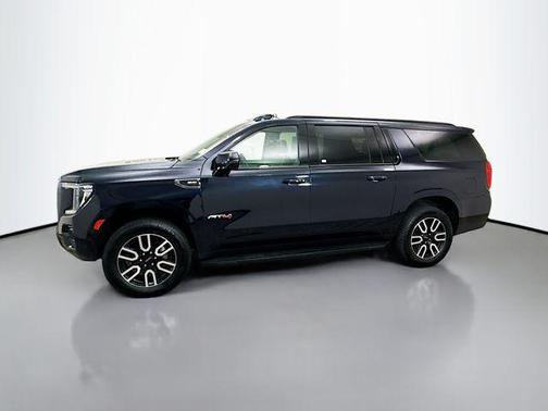 2023 GMC Yukon XL 4WD AT4