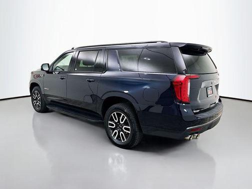 2023 GMC Yukon XL 4WD AT4