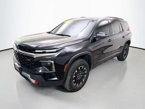 Mosaic Black Metallic 2024 Chevrolet Traverse AWD Z71