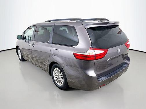 2015 Toyota Sienna SE