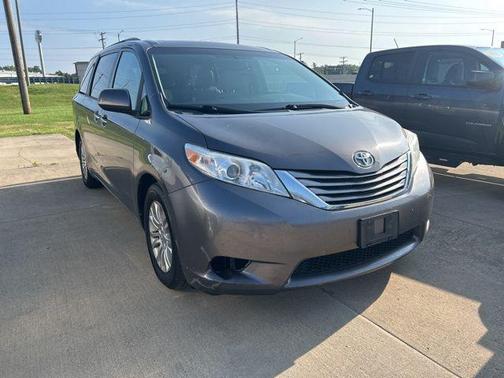 2015 Toyota Sienna SE