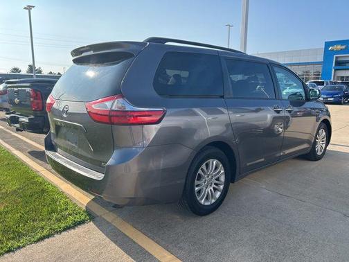 2015 Toyota Sienna SE
