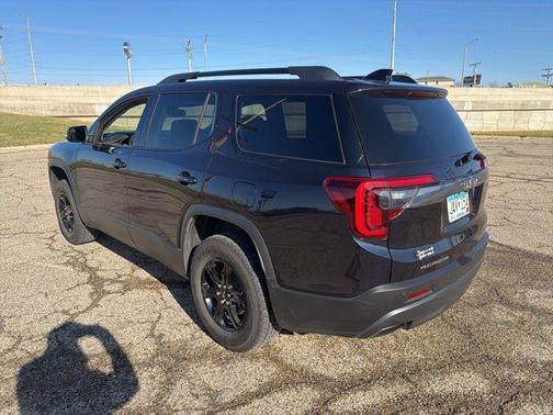2022 GMC Acadia AT4