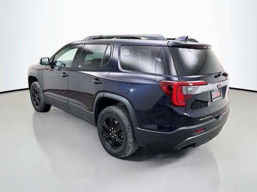 2022 GMC Acadia AT4