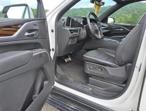 2022 Cadillac Escalade ESV Premium Luxury