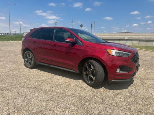 Ruby Red Metallic Tinted Clearcoat 2019 Ford Edge ST