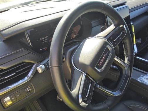 White Frost Tricoat 2024 GMC Acadia FWD Elevation