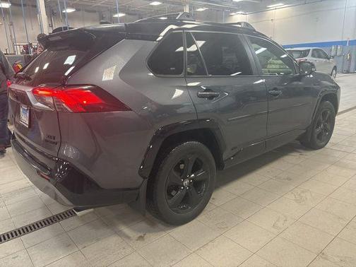 2021 Toyota RAV4 Hybrid SE