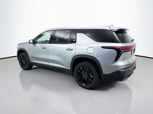 2024 Chevrolet Traverse LS