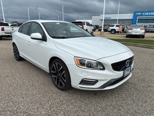 2017 Volvo S60 T5 Dynamic