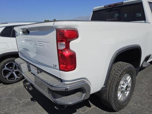 Summit White 2022 Chevrolet Silverado 2500 LT