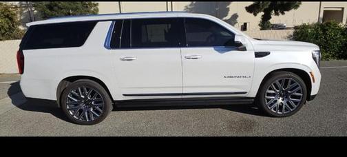 White Frost Tricoat 2025 GMC Yukon XL Denali Ultimate