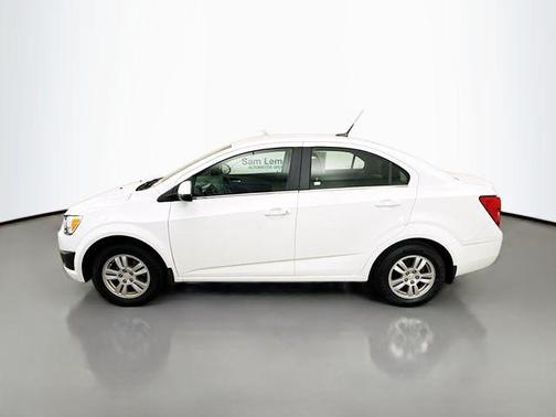 Summit White 2013 Chevrolet Sonic LT