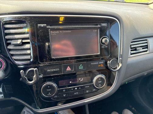 2015 Mitsubishi Outlander SE