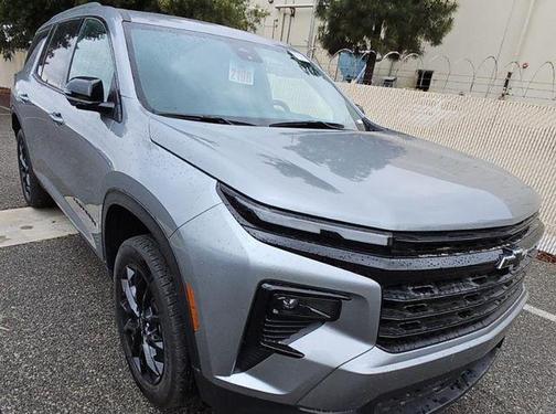 Sterling Gray Metallic 2024 Chevrolet Traverse LT