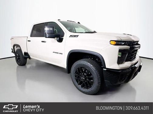 White Sands 2026 Chevrolet Silverado 2500 Custom