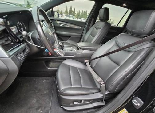 2023 Cadillac XT6 Luxury FWD