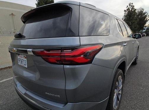 Sterling Gray Metallic 2023 Chevrolet Traverse Premier