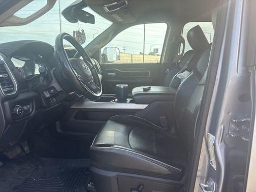 2021 RAM 2500 Laramie Crew Cab 4x4 6'4' Box